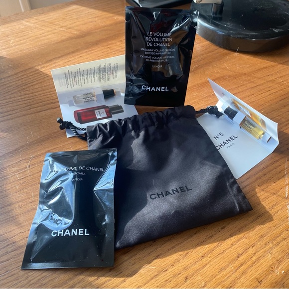 ★ Chanel dust bag with perfumes and mascara samples Bundle ★ - Picture 11 of 11